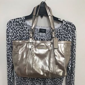 2️⃣ for 1️⃣ 💲💲Authentic Coach Handbags